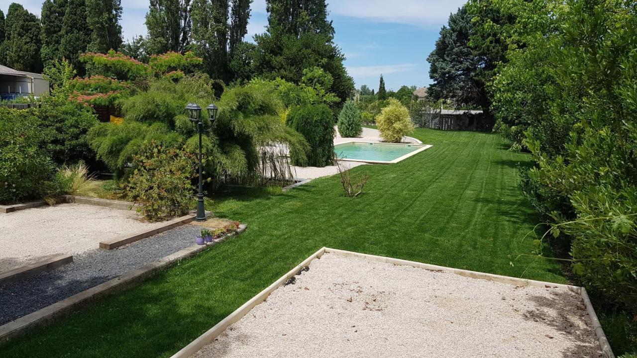 Maison D' Alys Entre Luberon Et Alpilles Cabannes Exterior foto